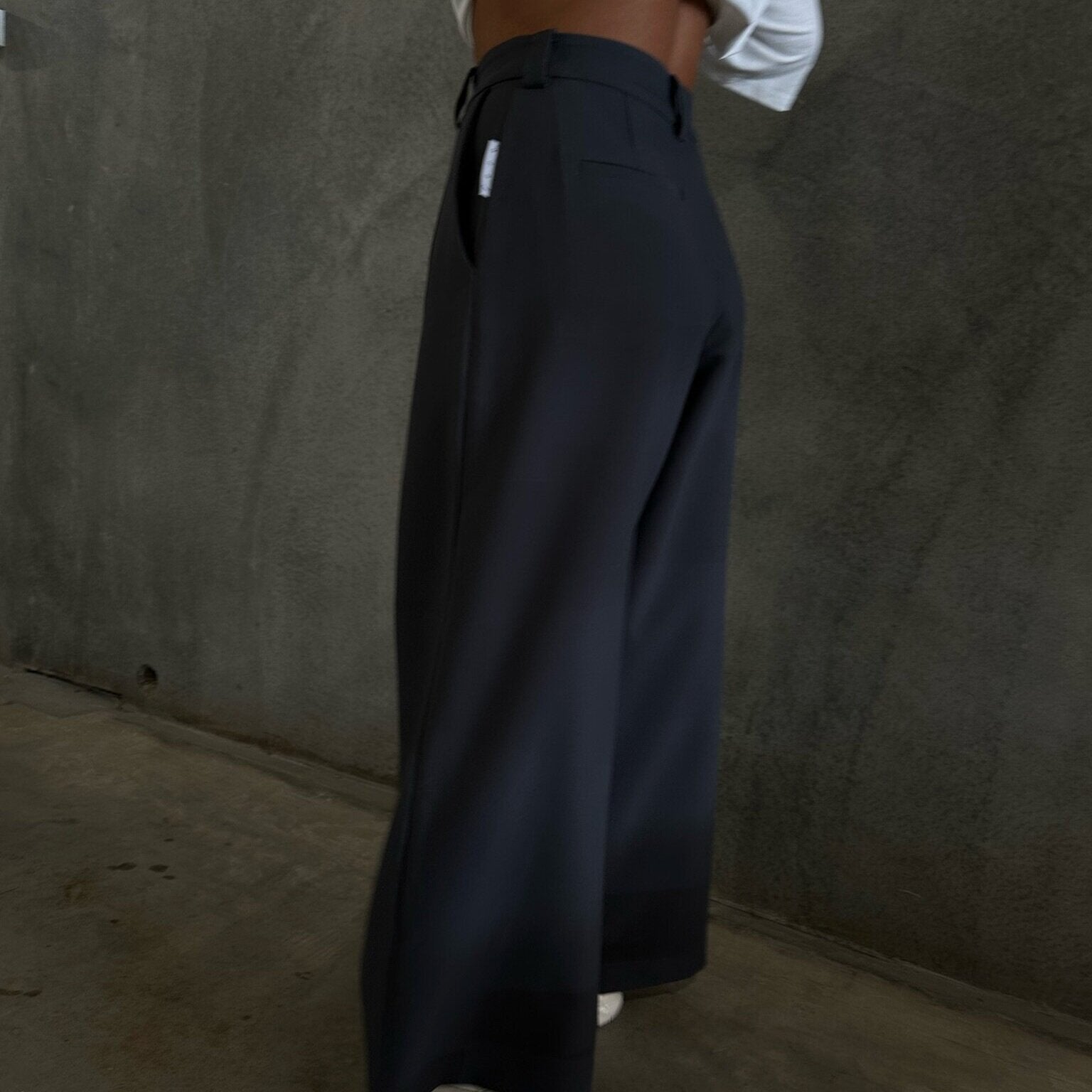 14. WIDE LEG PANT - GREY