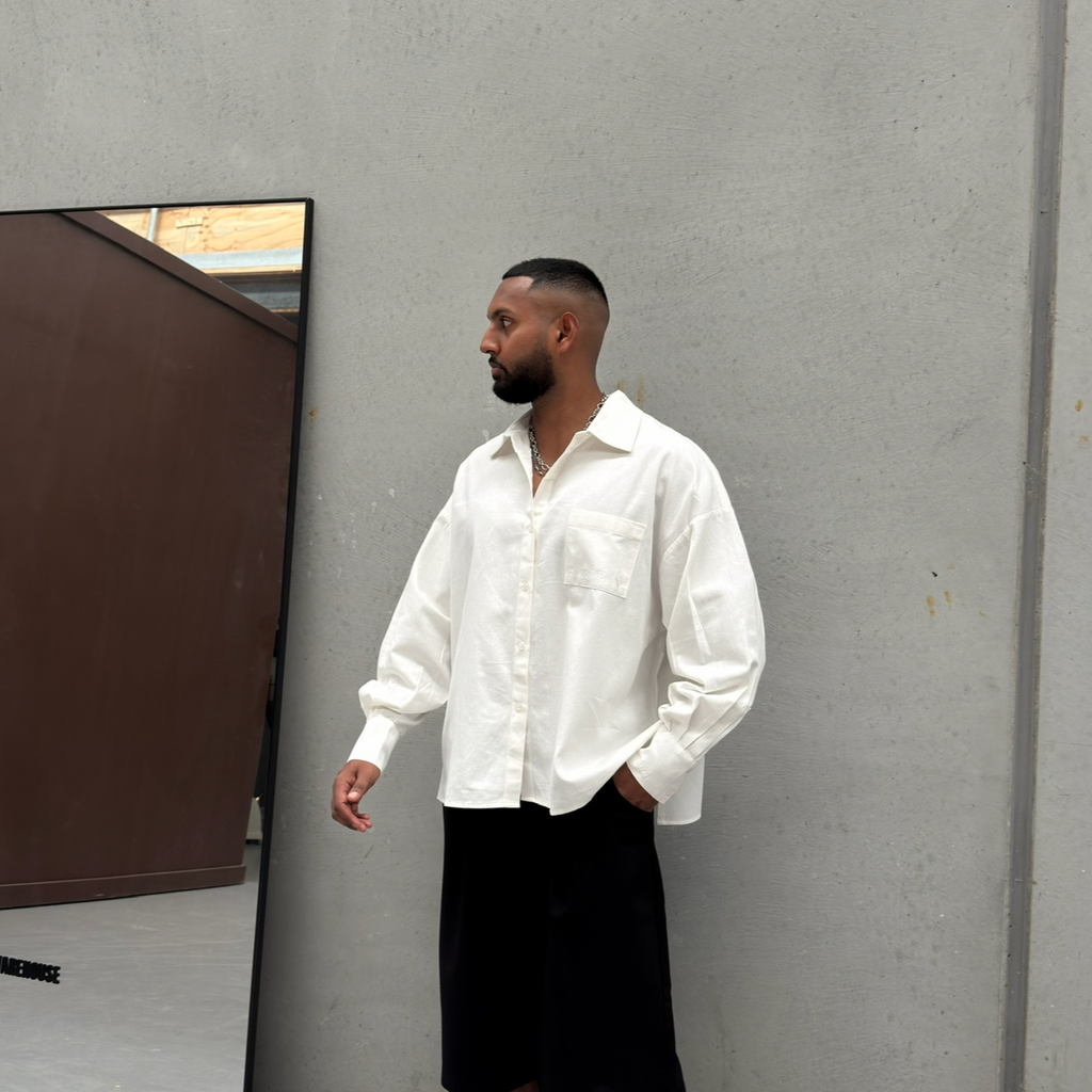08. BUTTON UP