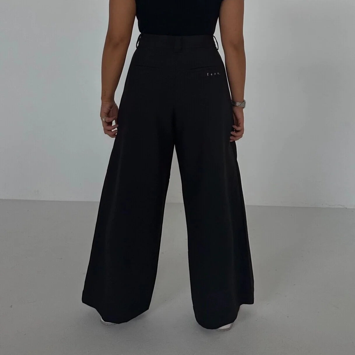 14. WIDE LEG PANT